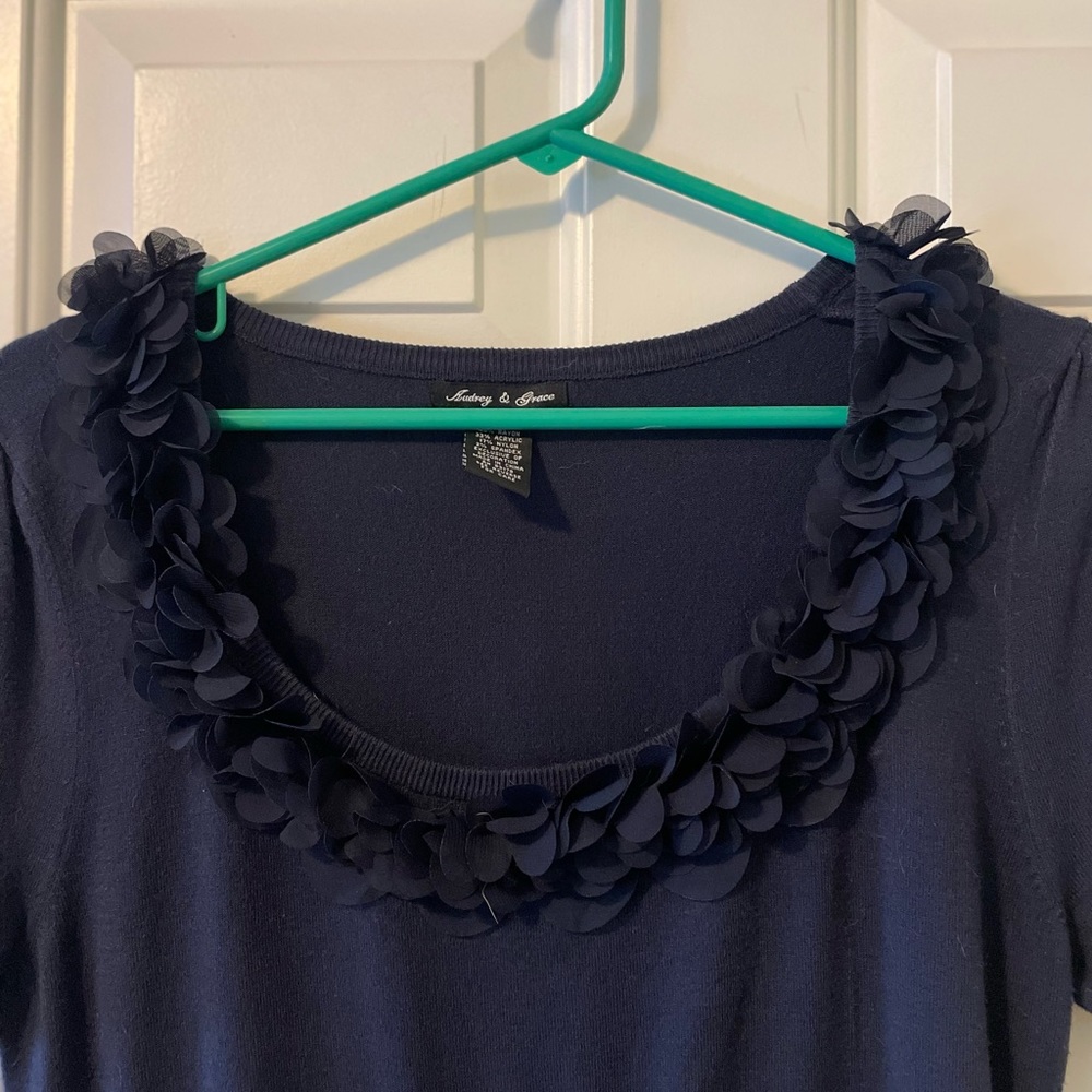 Audrey & Grace sweater w/deep scoop neck embellished w/ flowers. Navy. EUC - Picture 2 of 5